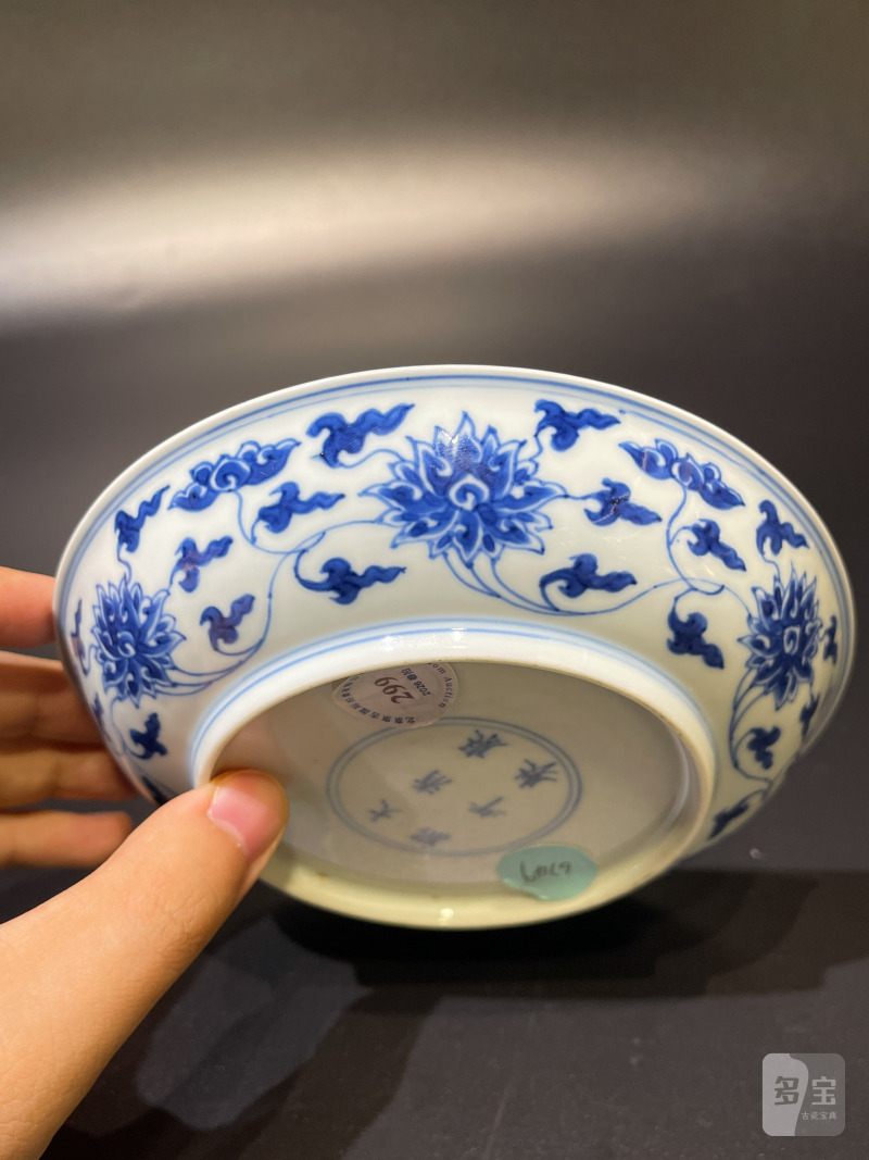 清康熙 青花缠枝莲纹盘 - 图7